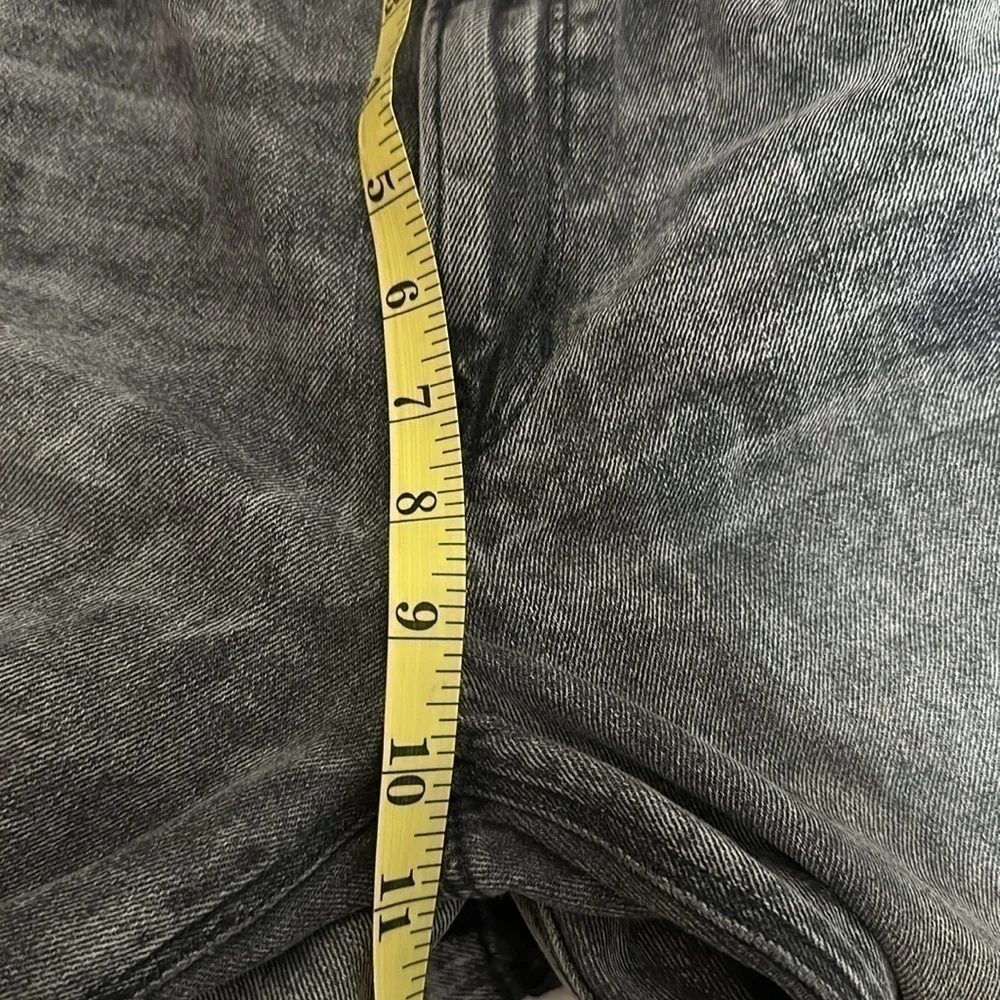 American Eagle Distressed Mom Jean Black Acid Wash Distressed Jeans Sz 4 X-Long